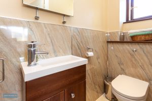 En-suite- click for photo gallery